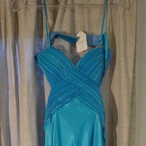 Faviana prom/homecoming dress. Size 4. Coastal blue, long